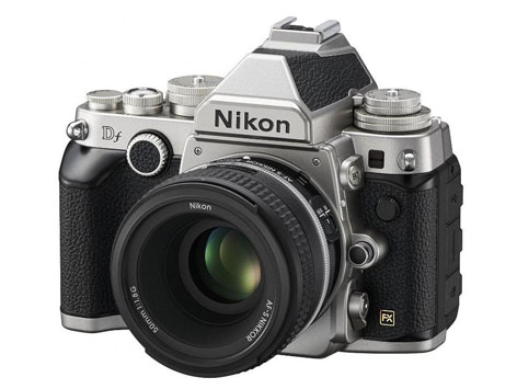 Nikon Df, full frame con design retrò